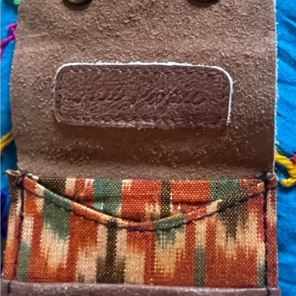 Free people purple card case. Measures approximately 4 x 5”. New! - Picture 8 of 9